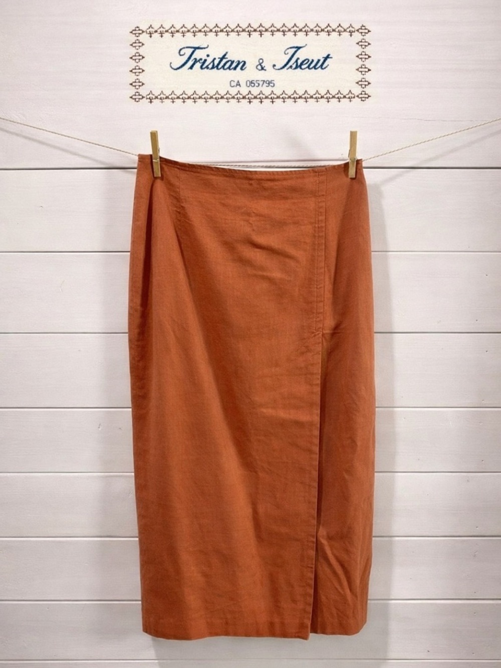 TRISTAN & ISEULT burnt orange linen skirt – size 9